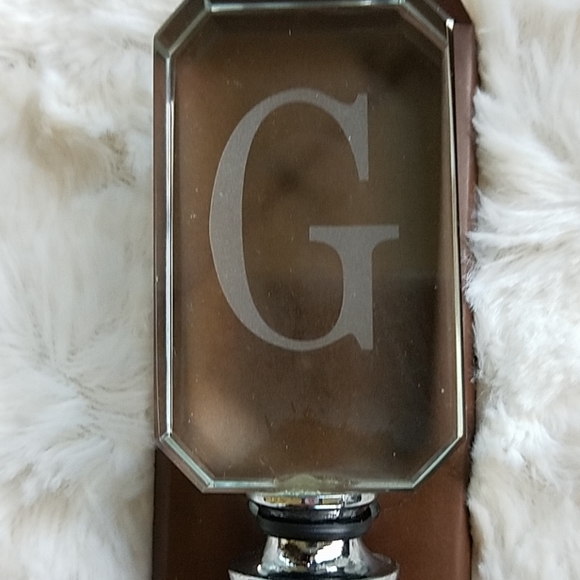 The letter G Wine Stopper NEW - Picture 2 of 3